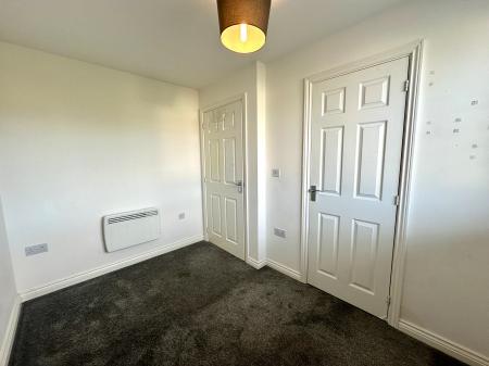 2 bedroom Apartment for sale in Holyhead Road, Wednesbury, Wednesbury, WS10