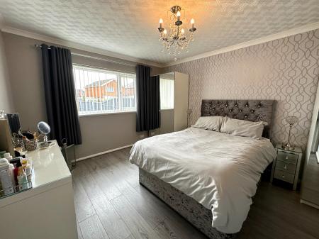 3 bedroom Semi-detached bungalow for sale in Hazel Road, Tipton, DY4