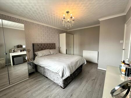 3 bedroom Semi-detached bungalow for sale in Hazel Road, Tipton, DY4