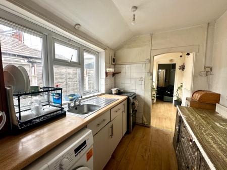 2 bedroom Terraced House for sale in Bromford Lane, West Bromwich, B70