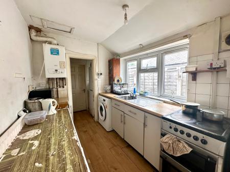2 bedroom Terraced House for sale in Bromford Lane, West Bromwich, B70