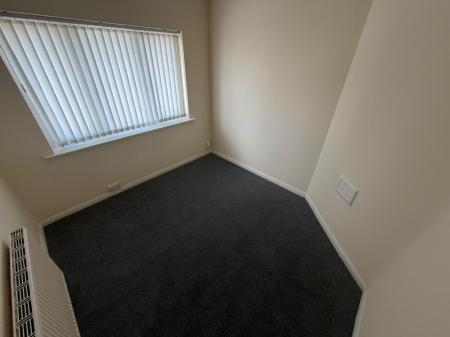 3 bedroom Semi-detached house to let in Barlow Road, Wednesbury, WS10