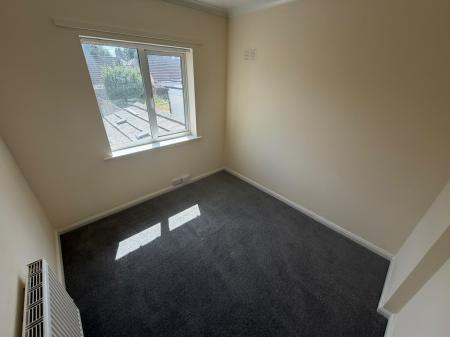 3 bedroom Semi-detached house to let in Barlow Road, Wednesbury, WS10