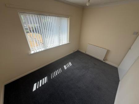 3 bedroom Semi-detached house to let in Barlow Road, Wednesbury, WS10