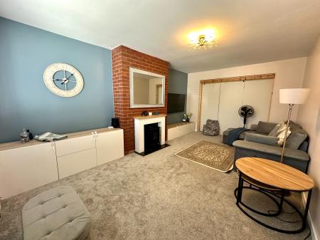 4 bedroom Semi-detached house for sale in Doe Bank Road, Tipton, DY4