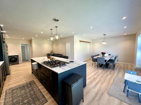 4 bedroom Semi-detached house for sale in Doe Bank Road, Tipton, DY4