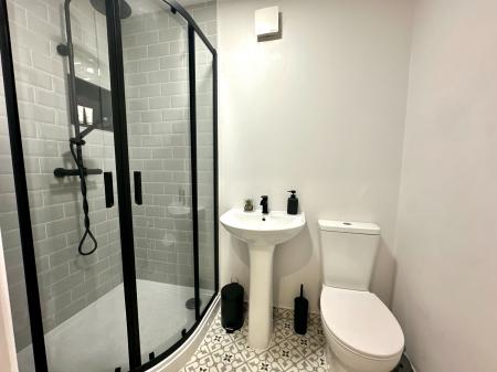 4 bedroom Semi-detached house for sale in Doe Bank Road, Tipton, DY4