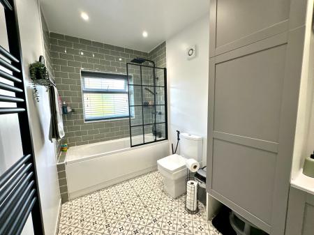 4 bedroom Semi-detached house for sale in Doe Bank Road, Tipton, DY4