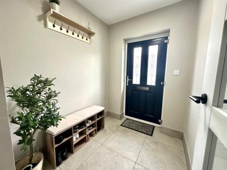 4 bedroom Semi-detached house for sale in Doe Bank Road, Tipton, DY4