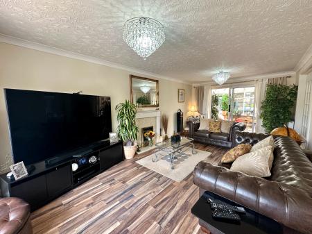 5 bedroom Detached house for sale in Redbourn Road, Turnberry Estate, Walsall, WS3