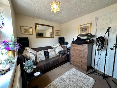 5 bedroom Detached house for sale in Redbourn Road, Turnberry Estate, Walsall, WS3
