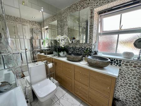 5 bedroom Detached house for sale in Redbourn Road, Turnberry Estate, Walsall, WS3