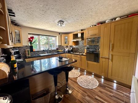 5 bedroom Detached house for sale in Redbourn Road, Turnberry Estate, Walsall, WS3