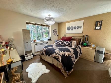 5 bedroom Detached house for sale in Redbourn Road, Turnberry Estate, Walsall, WS3