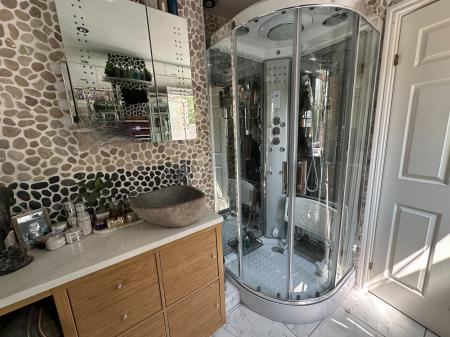 5 bedroom Detached house for sale in Redbourn Road, Turnberry Estate, Walsall, WS3