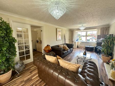 5 bedroom Detached house for sale in Redbourn Road, Turnberry Estate, Walsall, WS3
