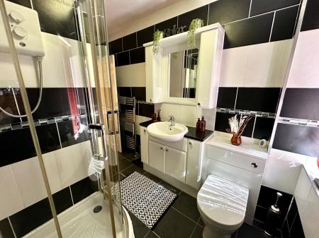 2 bedroom Terraced House for sale in Walton Road, Wednesbury, Wednesbury, WS10
