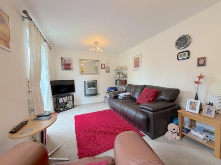 1 bedroom Flat for sale in Loxdale Sidings, Bilston, Wolverhampton, WV14