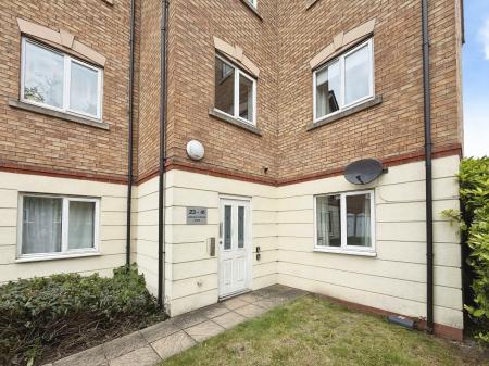 1 bedroom Flat for sale in Loxdale Sidings, Bilston, Wolverhampton, WV14