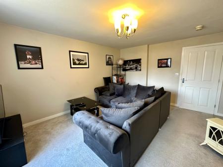 1 bedroom Ground floor flat for sale in Holyhead Road, Wednesbury, Wednesbury, WS10