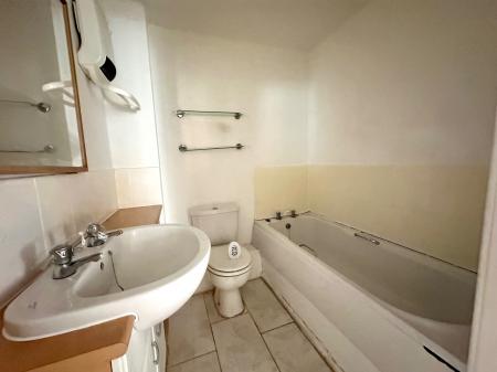 2 bedroom Apartment for sale in Doughty Close, Tipton, DY4