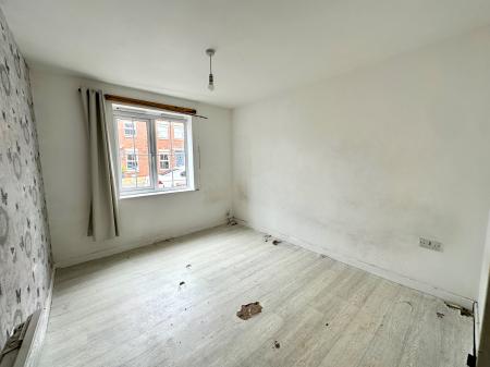 2 bedroom Apartment for sale in Doughty Close, Tipton, DY4