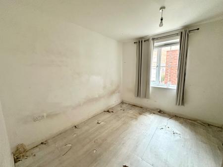 2 bedroom Apartment for sale in Doughty Close, Tipton, DY4