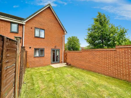 3 bedroom End of terrace house for sale in Constantine Way, Bilston, WV14