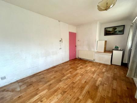 2 bedroom Semi-detached house for sale in Sycamore Road, Wednesbury, Wednesbury, WS10