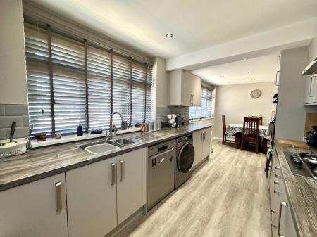 3 bedroom Detached bungalow for sale in Newman Road, Tipton, DY4