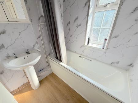 3 bedroom Terraced House for sale in Bells Moor Road, West Bromwich, B70