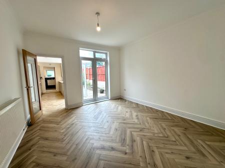 4 bedroom End of terrace house for sale in Vicarage Road, Sandwell, Wednesbury, WS10