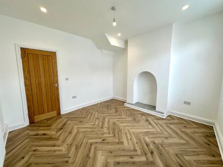 4 bedroom End of terrace house for sale in Vicarage Road, Sandwell, Wednesbury, WS10