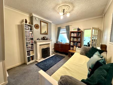 2 bedroom Terraced House for sale in Vicarage Road, Wednesbury, Wednesbury, WS10