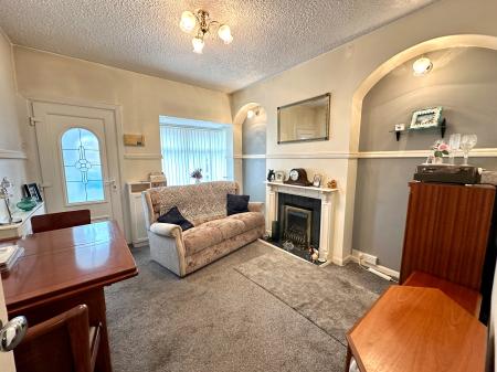 2 bedroom Terraced House for sale in Vicarage Road, Wednesbury, Wednesbury, WS10