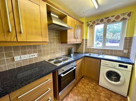 1 bedroom Terraced House for sale in Avern Close, Great Bridge, Tipton, DY4