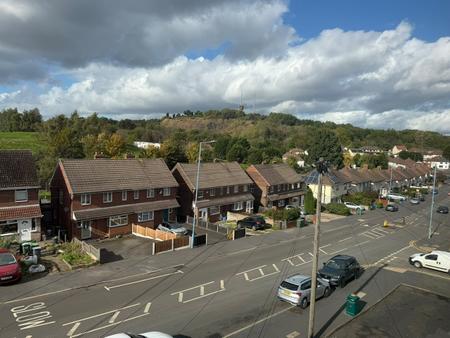 2 bedroom Flat to let in Hanover Road, Rowley Regis, B65