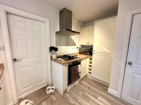2 bedroom Semi-detached house for sale in Kent Road, Wednesbury, Wednesbury, WS10