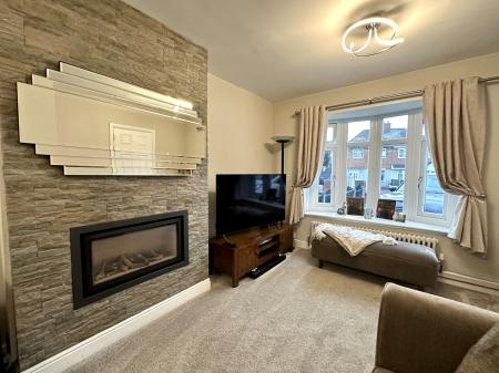 2 bedroom Semi-detached house for sale in Kent Road, Wednesbury, Wednesbury, WS10