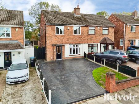 2 bedroom Semi-detached house for sale in Kent Road, Wednesbury, Wednesbury, WS10