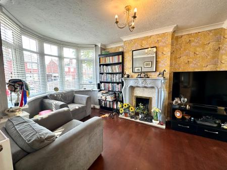 3 bedroom Semi-detached house for sale in Mounts Road, Wednesbury, Wednesbury, WS10