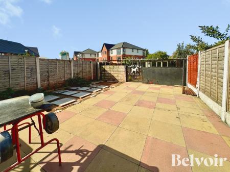 3 bedroom Semi-detached house for sale in Mounts Road, Wednesbury, Wednesbury, WS10