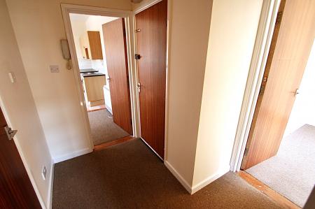 1 bedroom Flat to let in Spring Head, Wednesbury, WS10