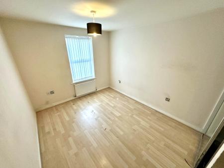 2 bedroom Apartment to let in Harper Grove, Tipton, DY4