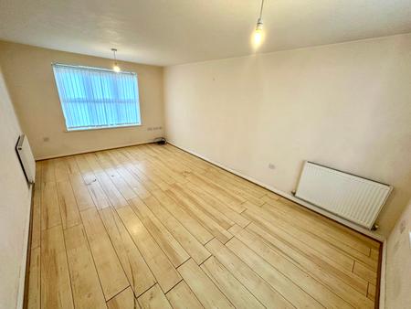 2 bedroom Apartment to let in Harper Grove, Tipton, DY4