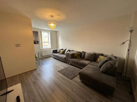 3 bedroom Terraced House to let in Centenary Lane, Wednesbury, WS10