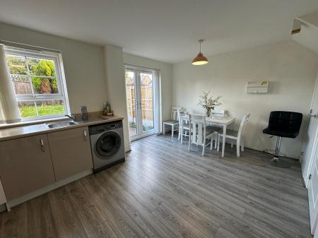 3 bedroom Terraced House to let in Centenary Lane, Wednesbury, WS10