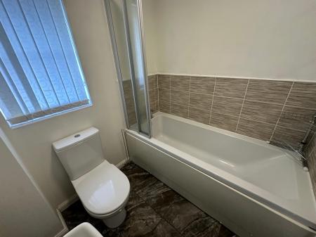 3 bedroom Terraced House to let in Centenary Lane, Wednesbury, WS10
