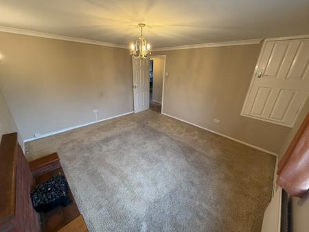 2 bedroom Flat to let in Church Hill Court, Wednesbury, WS10