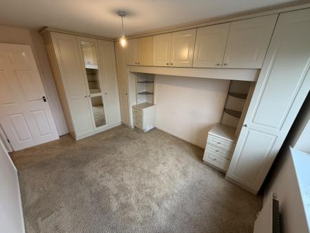 2 bedroom Flat to let in Church Hill Court, Wednesbury, WS10